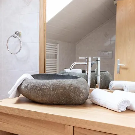 Loefflerhof Farm stay *