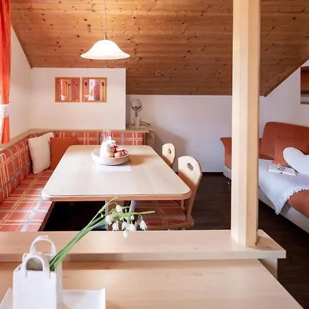 Farm stay Loefflerhof Monguelfo-Tesido / Welsberg-Taisten